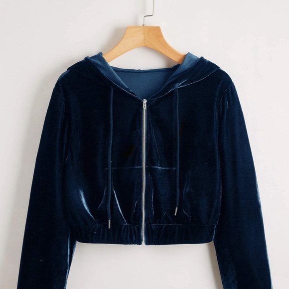 SHEIN Tops - Navy Blue Velour Cropped Hoodie